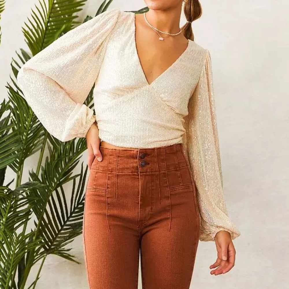 Buckle Cream Wrap Blouse with Fitted Style